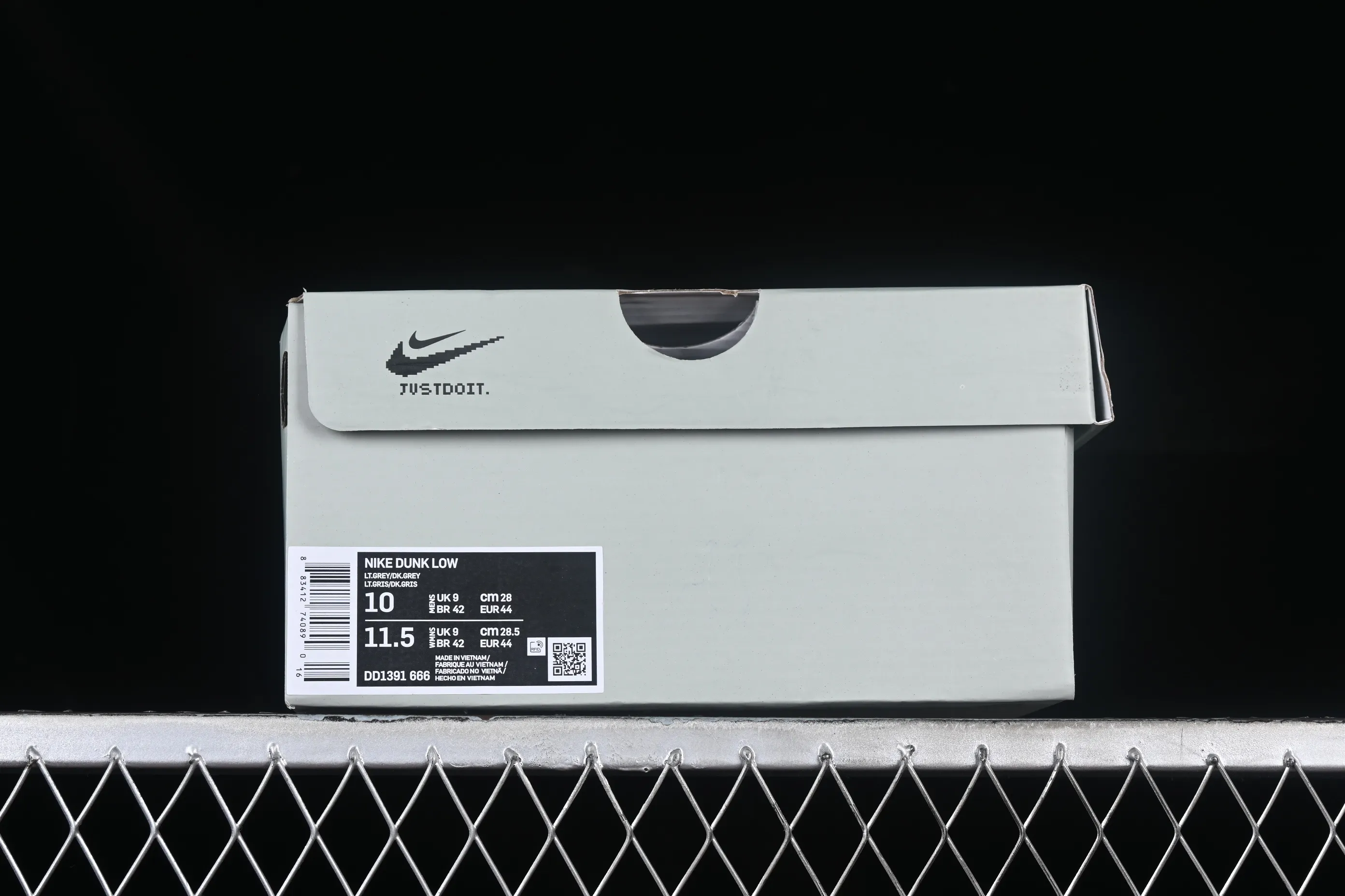 All categories Nk SB Dunk series Nk SB Dunk Low low-top sneakers Nk Dunk Low volcanic gray color low-top retro casual sneakers DD1391-666